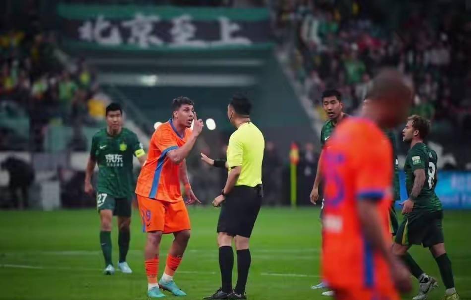 开云中国-红牌风波不断，裁判水平再遭质疑的简单介绍